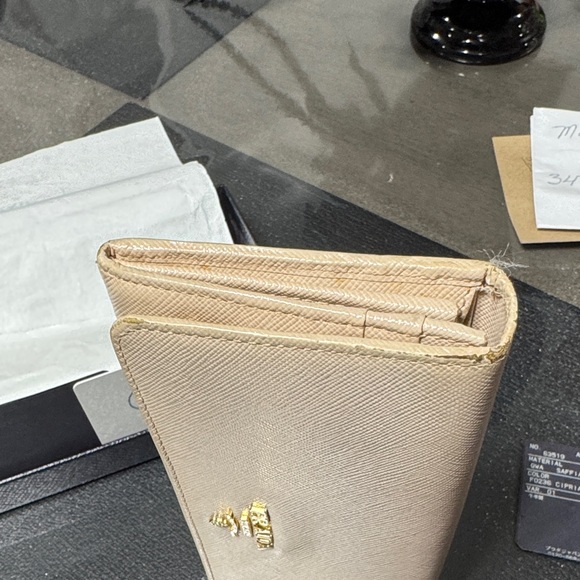 PRADA Saffiano Metal CIPRIA Wallet with Gold Logo - Picture 3 of 16